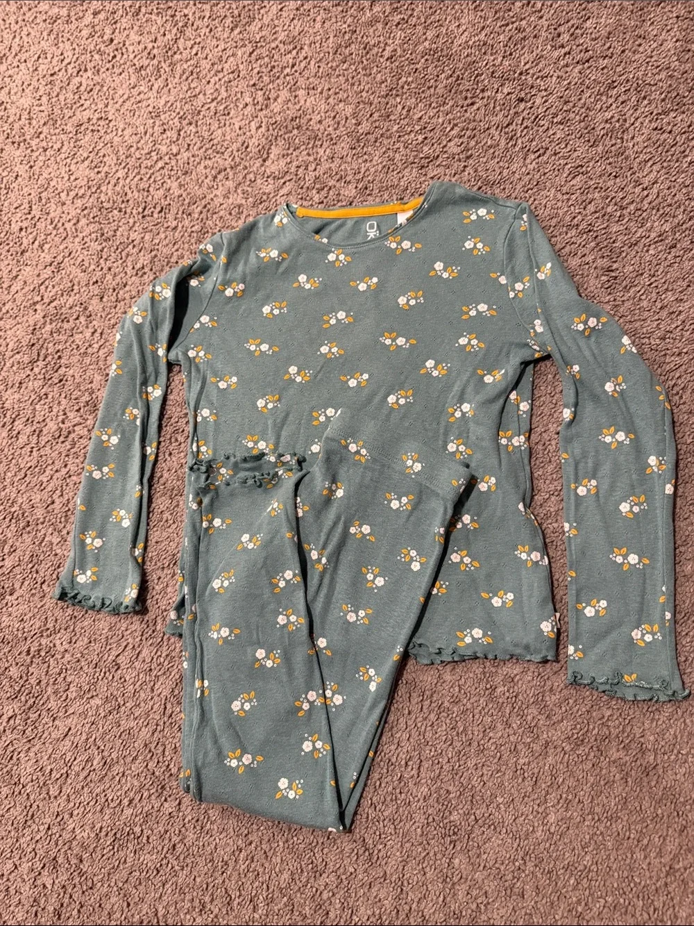 Girls' Green Floral Long-Sleeve Pajama Set with Ruffle Trim